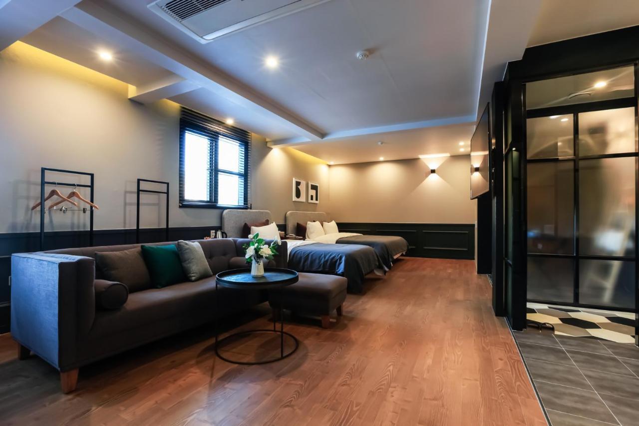 Brown-Dot Hotel Yangjeong بوسان المظهر الخارجي الصورة