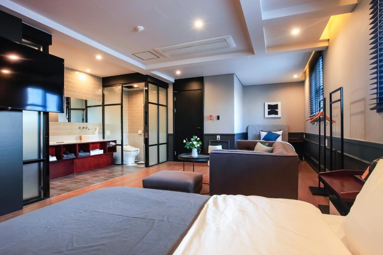 Brown-Dot Hotel Yangjeong بوسان المظهر الخارجي الصورة